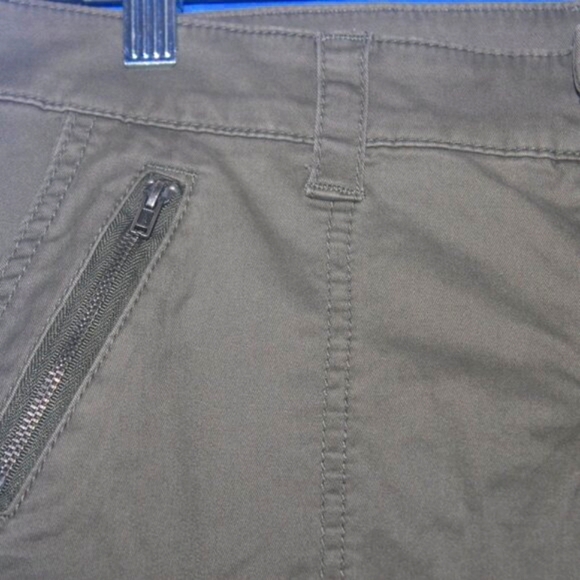 JCP Khaki Green Zip Pocket Pants 6P - Picture 3 of 6